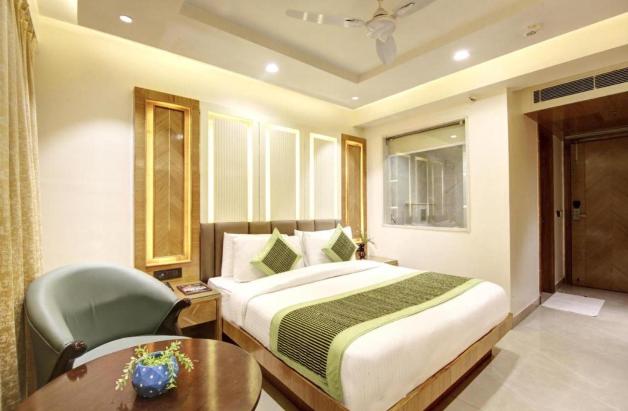 Hotel Platinum With Free Pickup-Delhi Airport นิวเดลี ภายนอก รูปภาพ