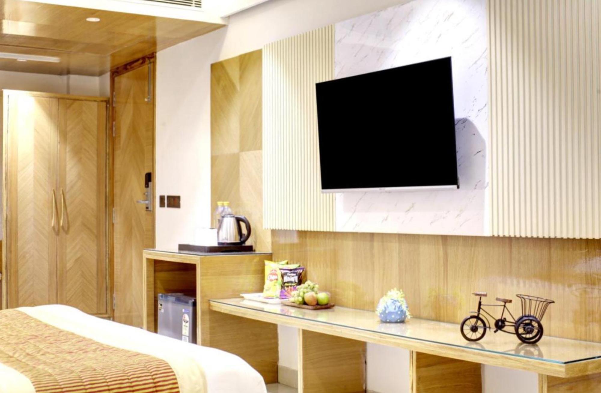 Hotel Platinum With Free Pickup-Delhi Airport นิวเดลี ภายนอก รูปภาพ